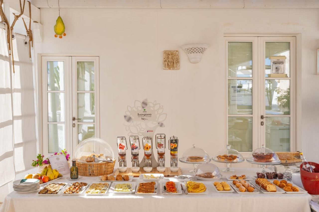 Relais Corte Palmieri & Il Chiostro - Residenza D'Epoca غالّيبولي المظهر الخارجي الصورة