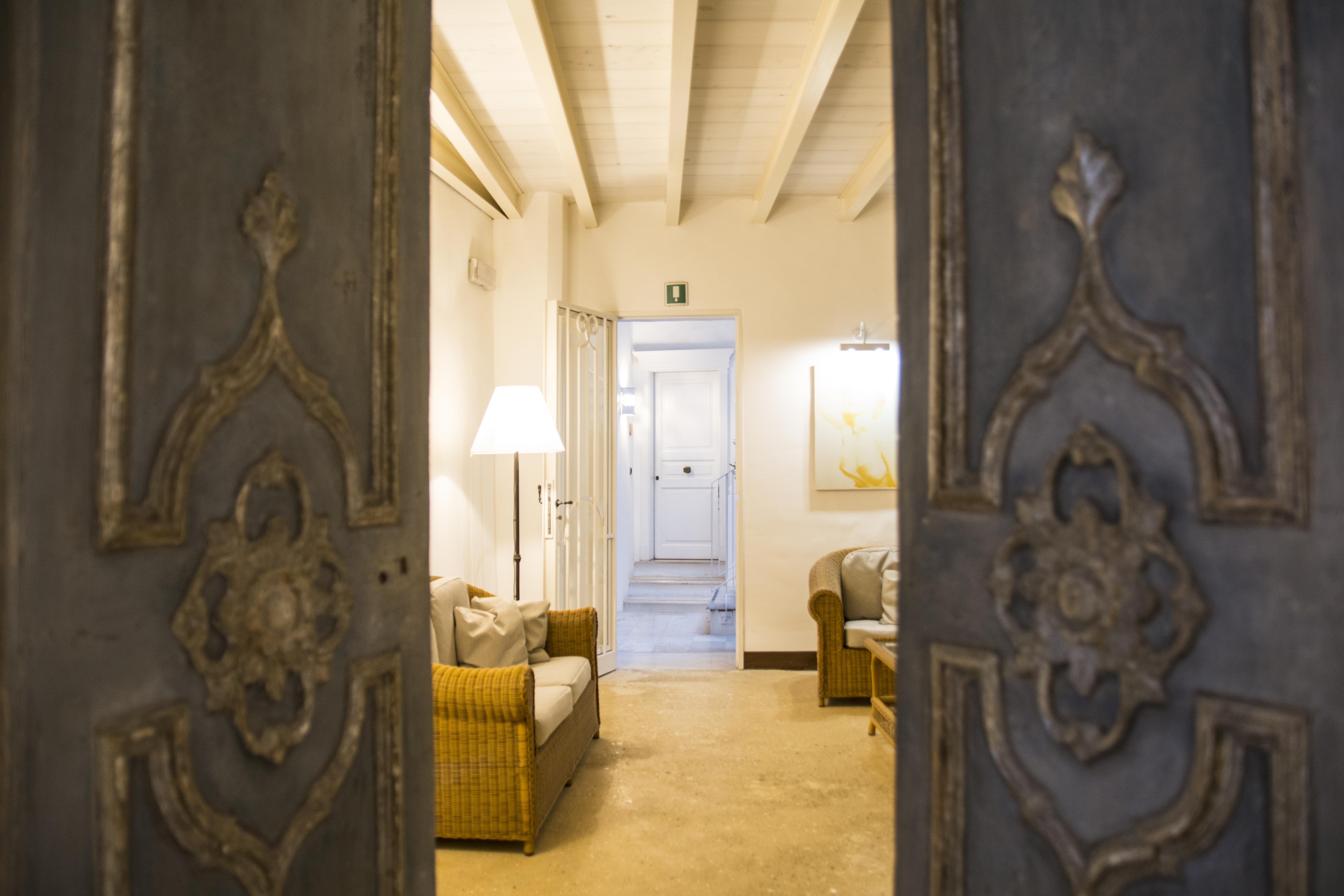 Relais Corte Palmieri & Il Chiostro - Residenza D'Epoca غالّيبولي المظهر الخارجي الصورة