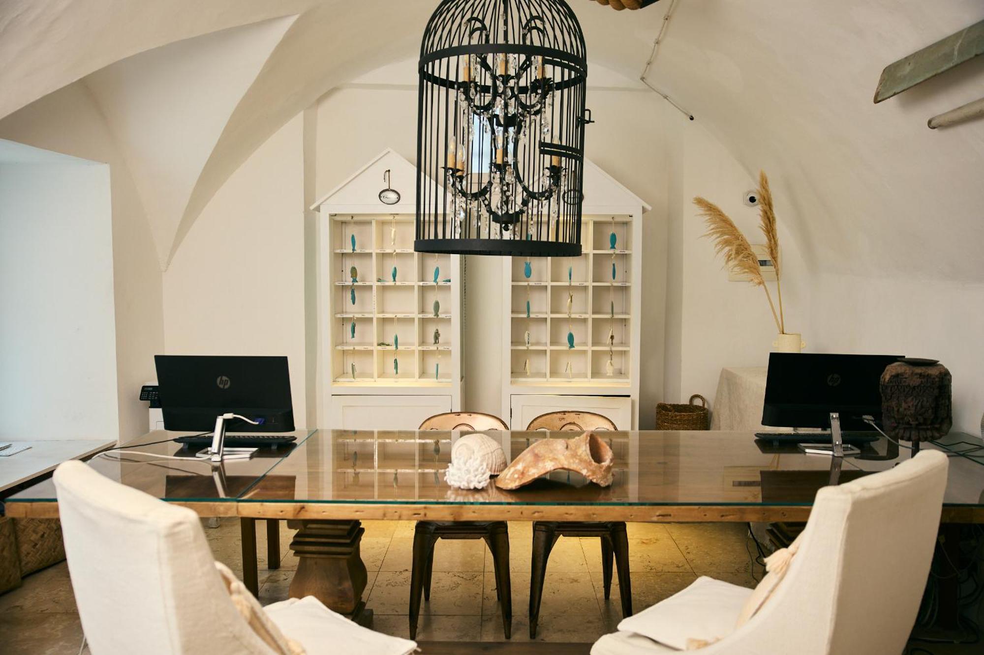 Relais Corte Palmieri & Il Chiostro - Residenza D'Epoca غالّيبولي المظهر الخارجي الصورة
