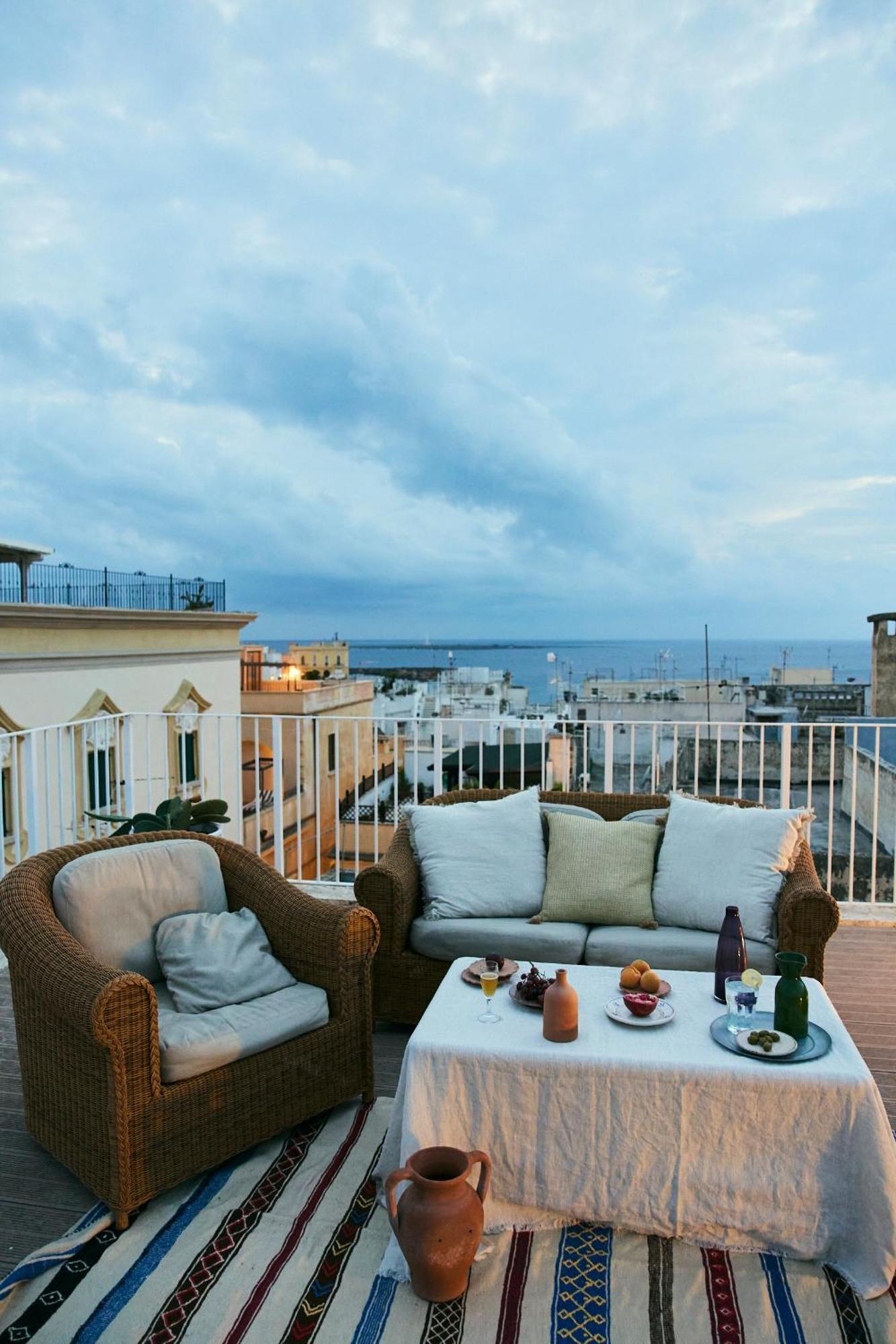 Relais Corte Palmieri & Il Chiostro - Residenza D'Epoca غالّيبولي المظهر الخارجي الصورة