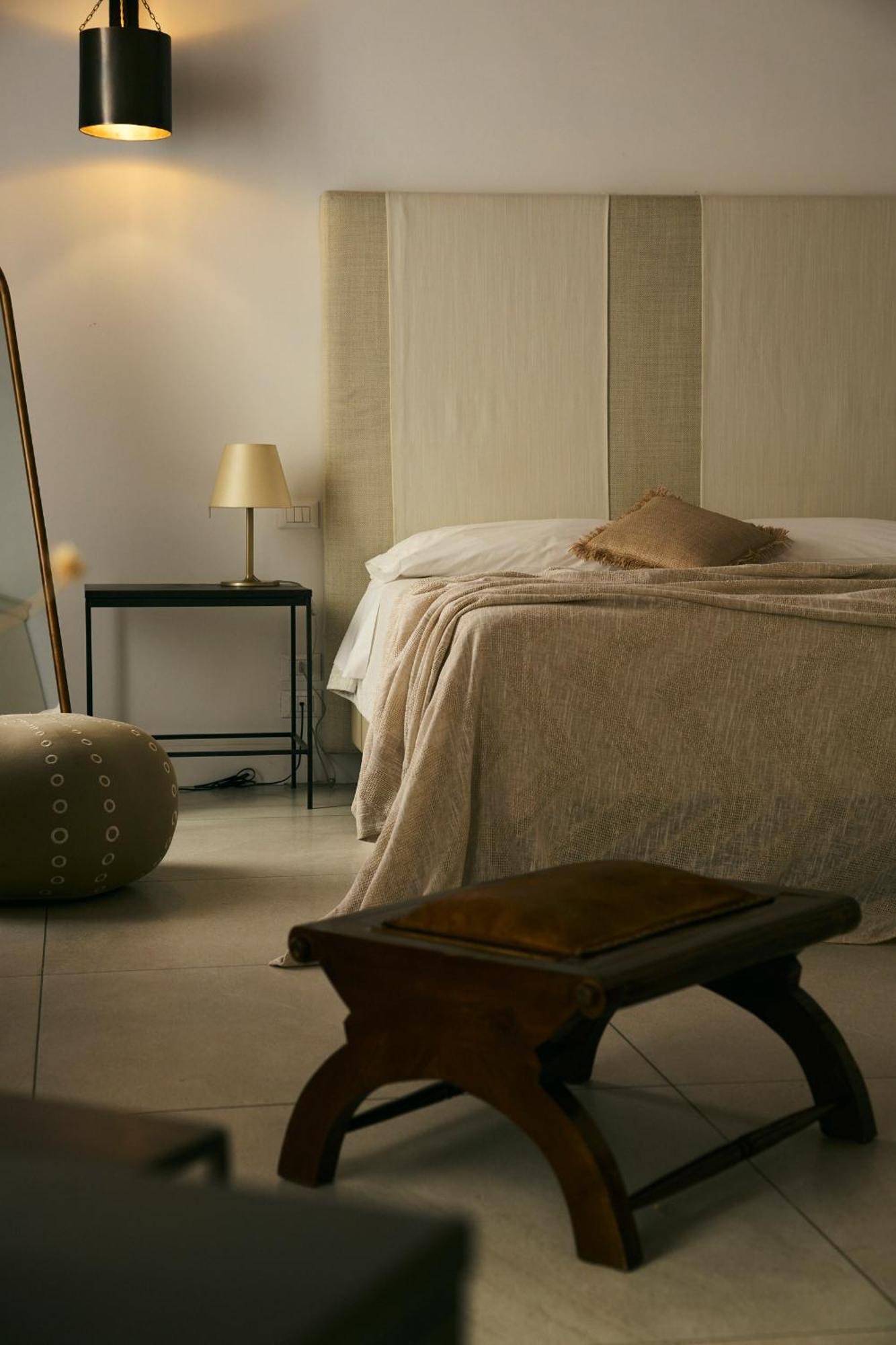 Relais Corte Palmieri & Il Chiostro - Residenza D'Epoca غالّيبولي المظهر الخارجي الصورة