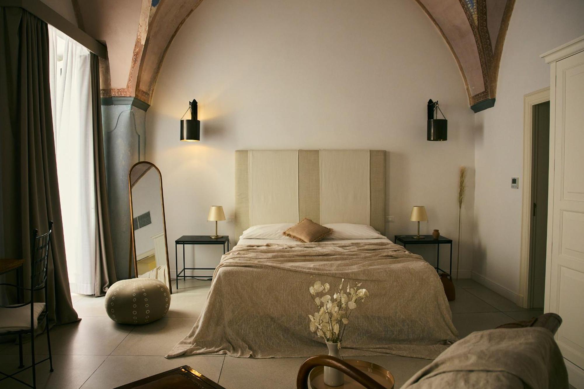 Relais Corte Palmieri & Il Chiostro - Residenza D'Epoca غالّيبولي المظهر الخارجي الصورة