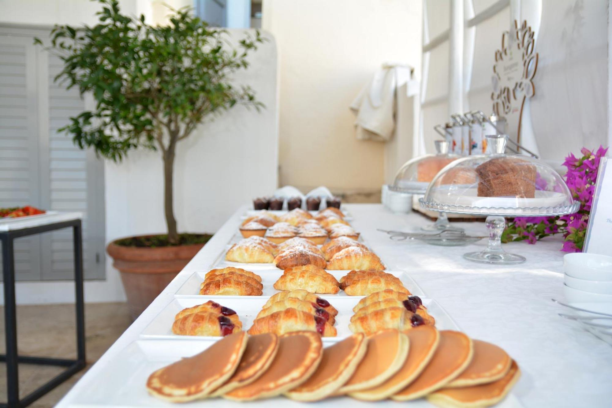 Relais Corte Palmieri & Il Chiostro - Residenza D'Epoca غالّيبولي المظهر الخارجي الصورة