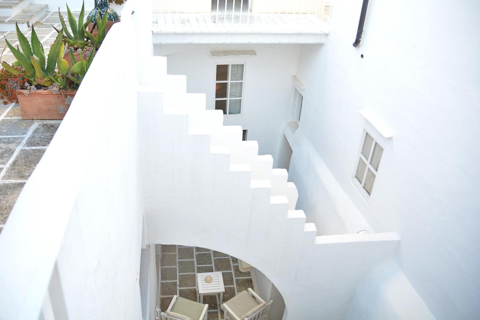 Relais Corte Palmieri & Il Chiostro - Residenza D'Epoca غالّيبولي المظهر الخارجي الصورة