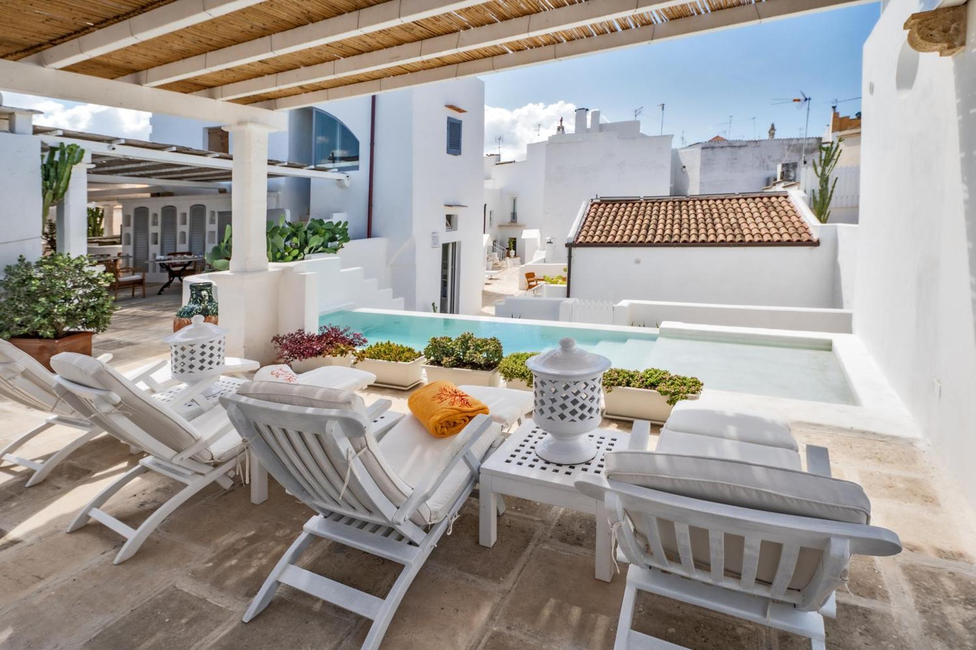 Relais Corte Palmieri & Il Chiostro - Residenza D'Epoca غالّيبولي المظهر الخارجي الصورة